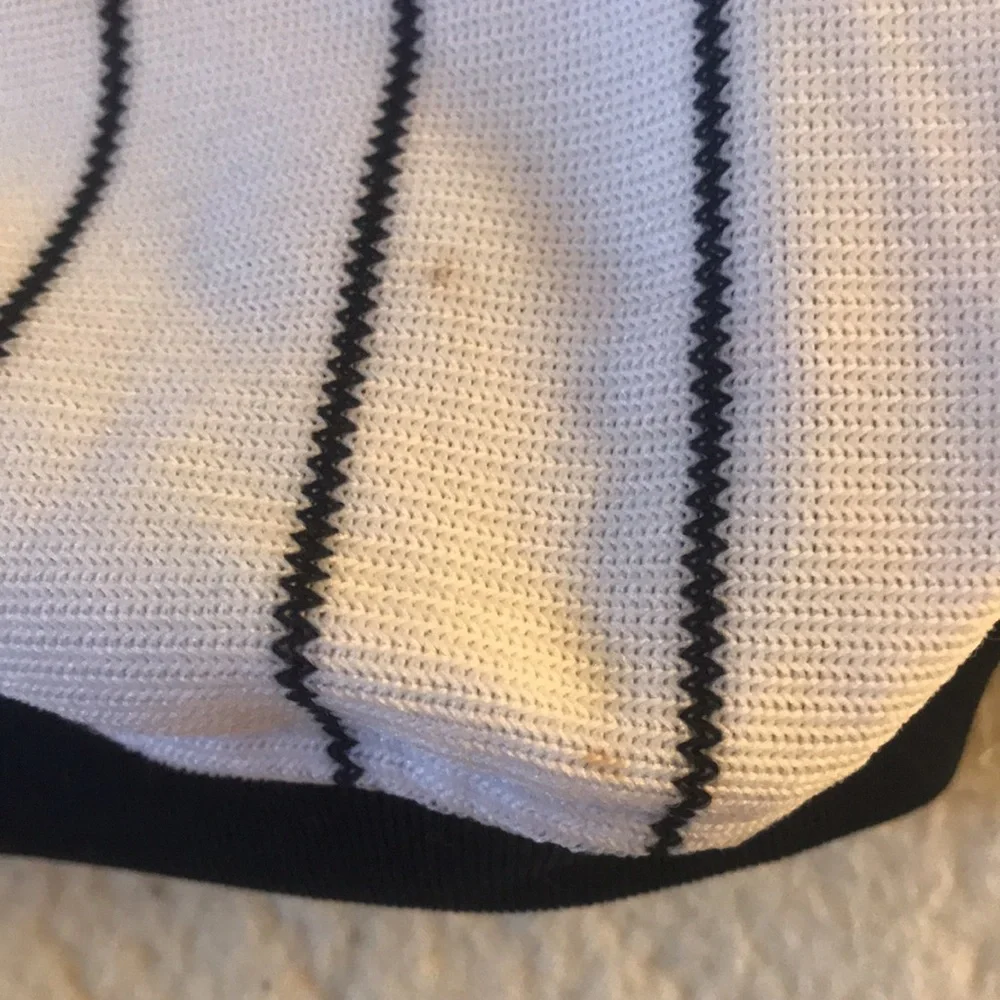 🎉HP🎉 | MLB | Genuine New York Yankee Striped Pet / Dog Baseball Jersey Size XS - Picture 8 of 12